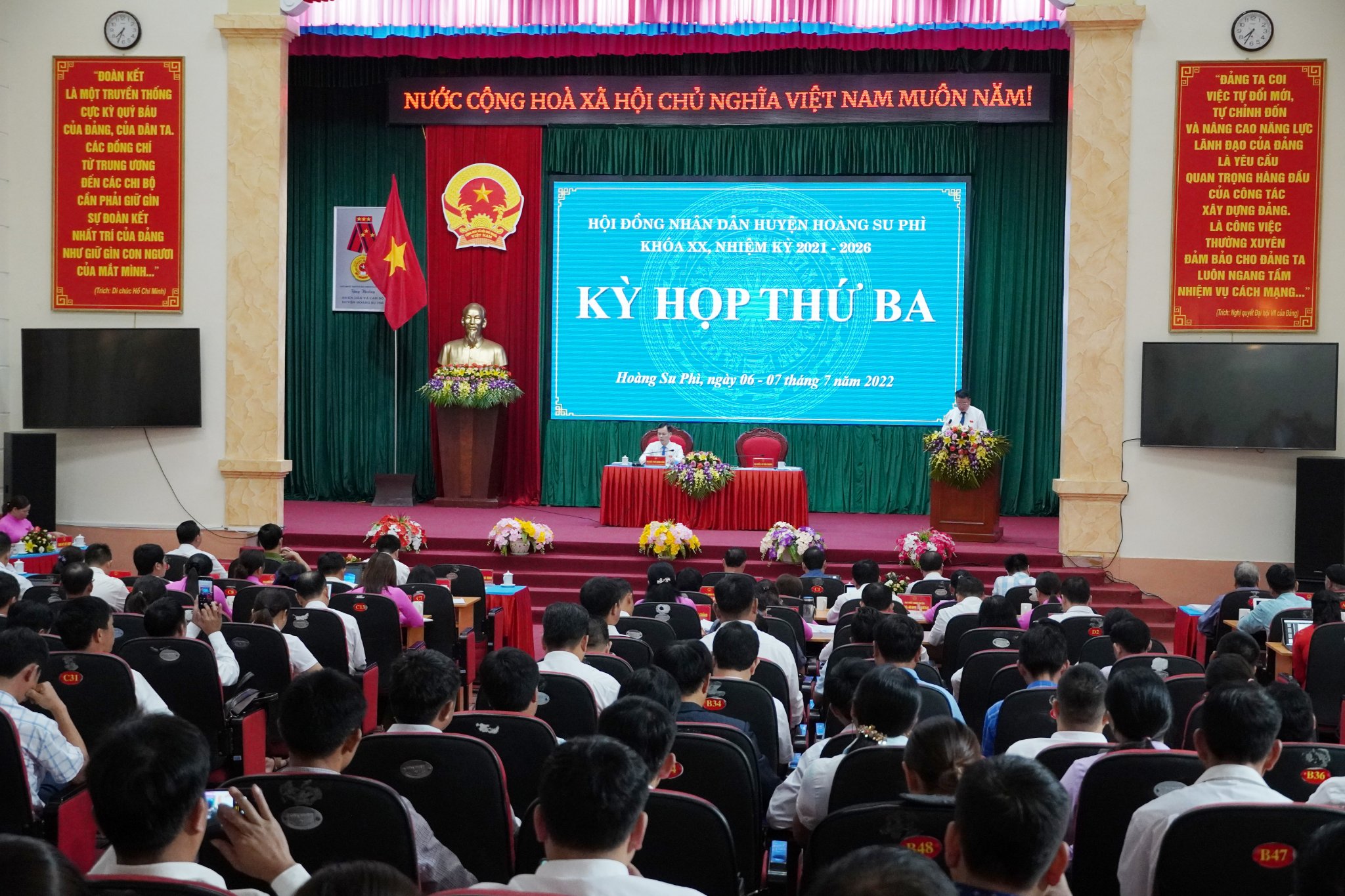 Khai mạc Kỳ họp thứ III, HĐND huyện Hoàng Su Phì, khóa XX, nhiệm kỳ 2021 -2026