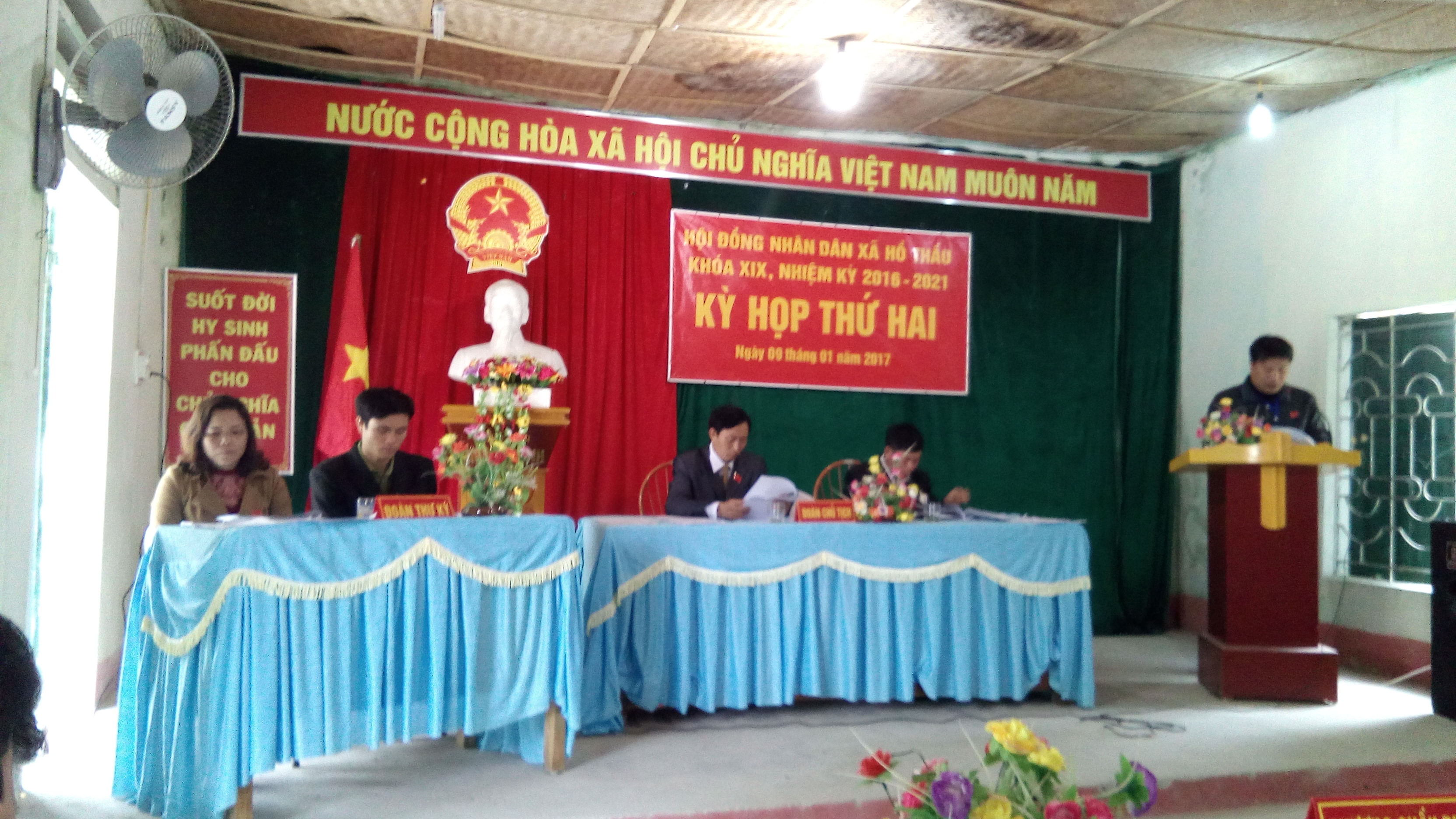 Ngày 09/01/2017 Diễn ra kỳ họp thứ 2HĐND xã Hồ Thầu  khóa XIX nhiệm kỳ 2016-2021