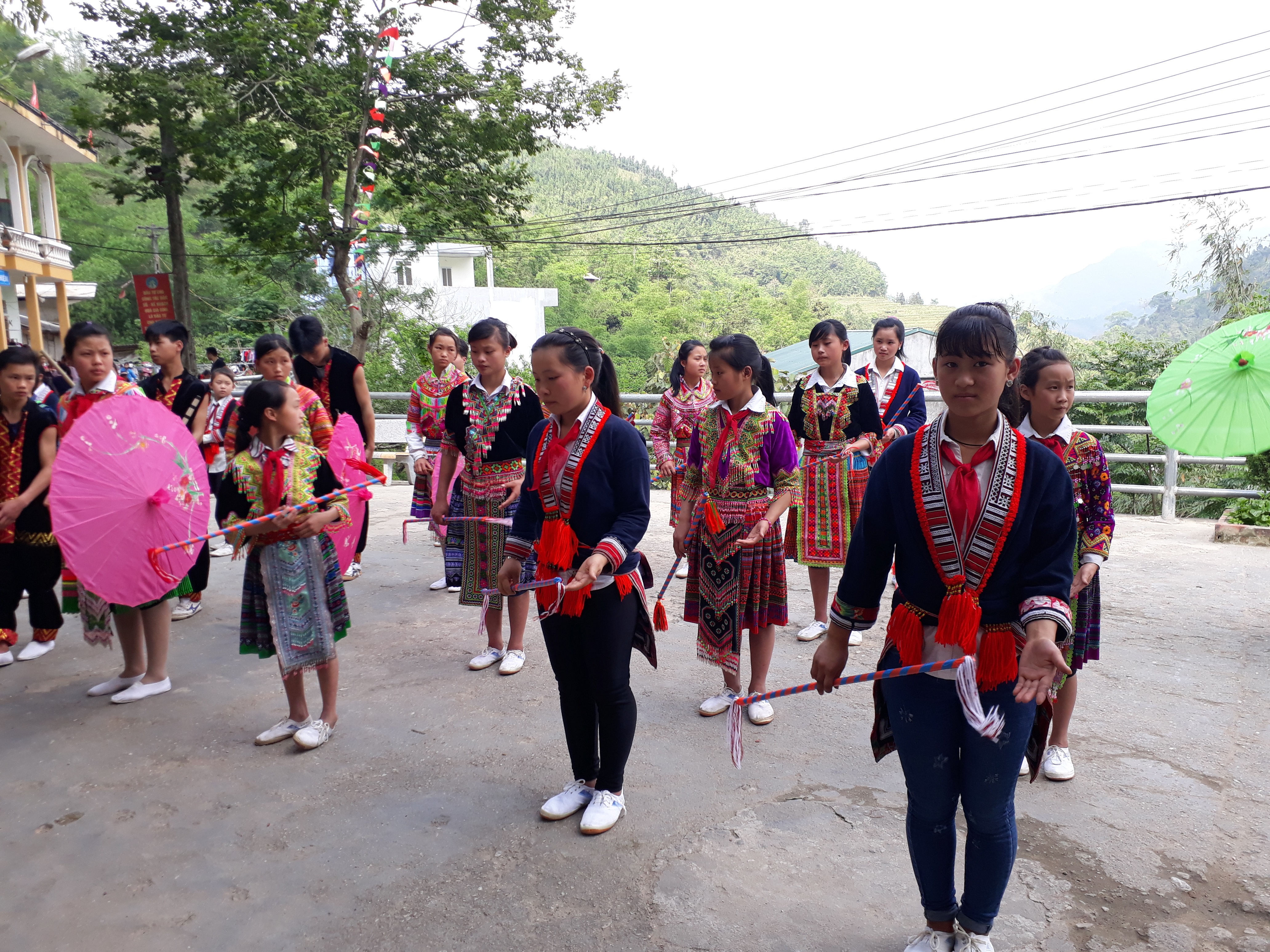 Xã Hồ Thầu đưa văn hóa các dân tộc vào trường học